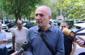 Արցախցիները ինքնաբուխ ակցիա են իրականացնում՝ սոցապ․ նախարարության մոտ