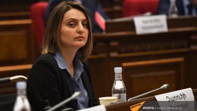 զարուհի բաթոյան