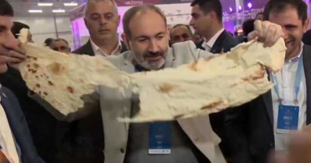 նիկոլը չի ուտում