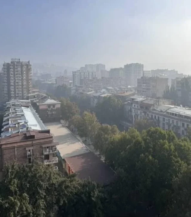 ԵՐԵՒԱՆԸ ԾԽԻ ՄԵՋ
