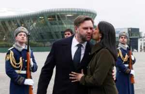 Վենսի կինը համբուրել է…