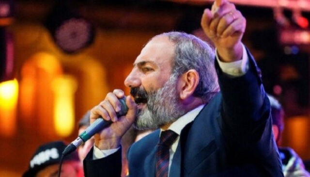 նիկոլ հրապարակ